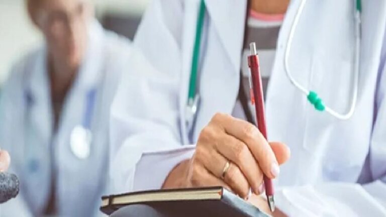 Aile hekimliğinde yeni dönem: Bürokratik işlemler hızlanacak, görev başında bulunamama süresine üst sınır getirilecek