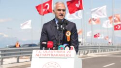 Bakan Ersoy: Sektörümüzün nakit akışını güçlü tutmayı hedefliyoruz; 8 yıllık süreçte turizm gelirlerimiz yüzde 109 arttı