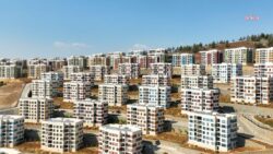 Betimar Araştırma anketi: Depremzedeler, iktidarın deprem konutları inşasından ve ödeme planından memnun mu?