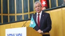 Davutoğlu’ndan Erdoğan ve Kurtulmuş’a “okul saldırısı” çağrısı: 23 Nisan’da kutlama ve resepsiyonlar iptal edilsin