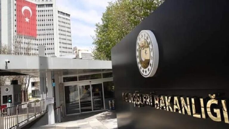 Dışişleri Bakanlığı: 1915 olaylarına ilişkin tartışmada, tarafların, meselenin siyasi istismar konusu haline getirilmemesi gerektiği yönündeki tavrı net