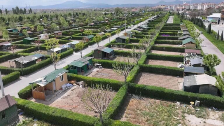 Eski AKP’li Mehmet Emin Dindar’dan hobi bahçeleri açıklaması: Söz konusu yer köy içi yerleşim yeri statüsünde, imar durumu konusunda net bir şey söyleyemem