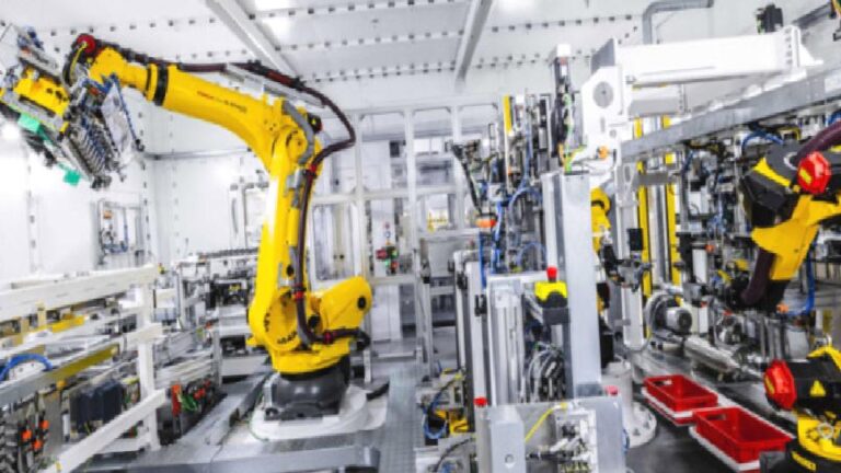 Euro Bölgesi’nde imalat PMI 45 ayın en yüksek seviyesinde