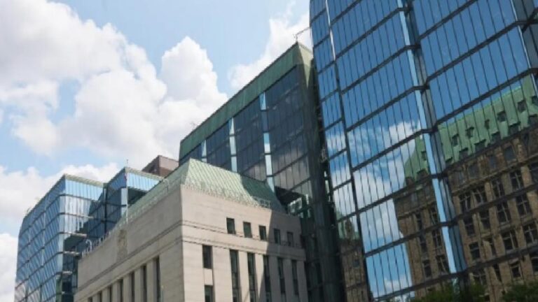 Faizi değiştirmeyen Kanada MB’den ‘küçük ayarlamalar’ olabilir mesajı