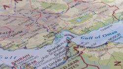 Hürmüz’de LNG trafiği durdu: Tankerler rotayı Katar’a çevirdi