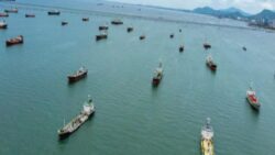 İran basını: 72 saatte 52 İran gemisi ABD ablukasını geçti