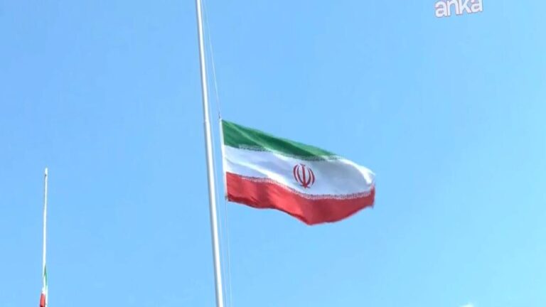 İsrail’den Lübnan’a ’10 dakikada 100 hava saldırısı’: İran’dan ateşkes anlaşmasından çekilme uyarısı