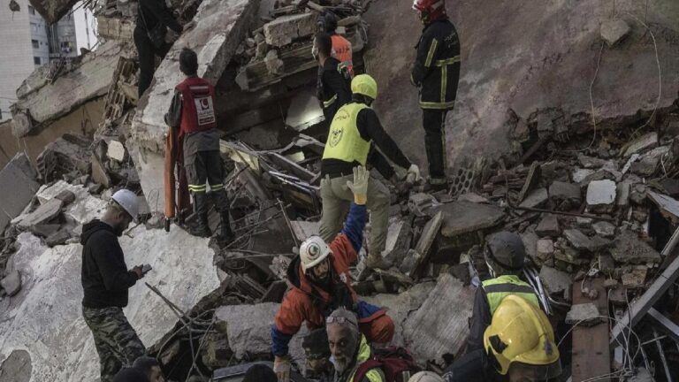 İsrail’in Lübnan’a saldırısında kadın gazeteci hayatını kaybetti