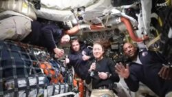 “Kendime ‘uzay tesisatçısı’ diyorum”: 50 yıl sonra Ay’a ilk yolculuğunu yapan astronotların tuvalet sorunu dünyanın gündeminde