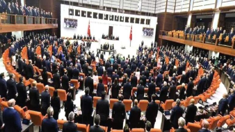 Meclis’e “yoklama talebi” ayarı: Gereken milletvekili sayısı artırılıyor!