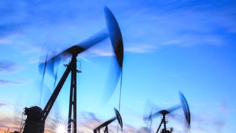 Petrol Hürmüz Boğazı’ndaki belirsizlikle yükselişte