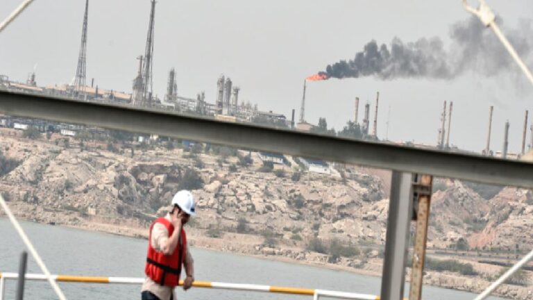 Rusya’nın İran’a, İsrail’de vurulabilecek kritik enerji merkezlerinin listesini verdiği öne sürüldü