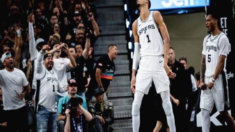San Antonio Spurs, Batı Konferansı’nda yarı finale yükseldi