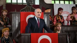 TBMM Başkanı Kurtulmuş’tan 1. Meclis’te dikkat çeken mesaj: Hiçbir küresel vesayet odağı aziz milletimizin boynuna tasma takamaz