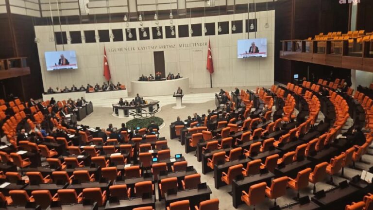 TBMM’de ‘polislerin sorunları’ tartışması: İyi Parti’nin araştırma önergesi AKP ve MHP oylarıyla reddedildi
