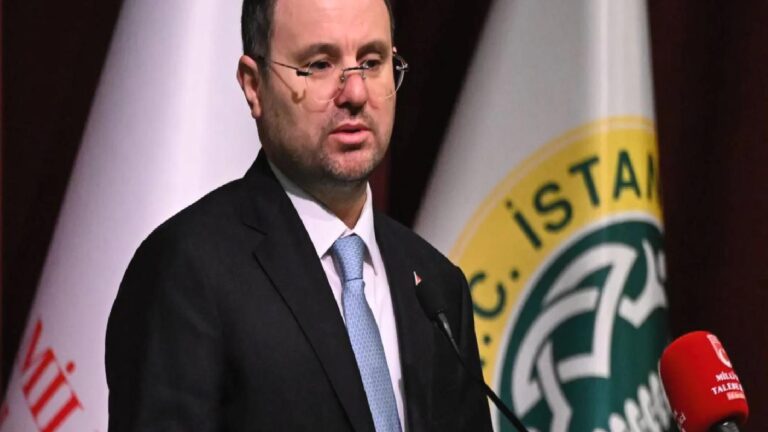 Adalet Bakanı Gürlek: Görevleri başında şehadete yürüyen polislerimize yönelik menfur saldırıyı lanetliyorum