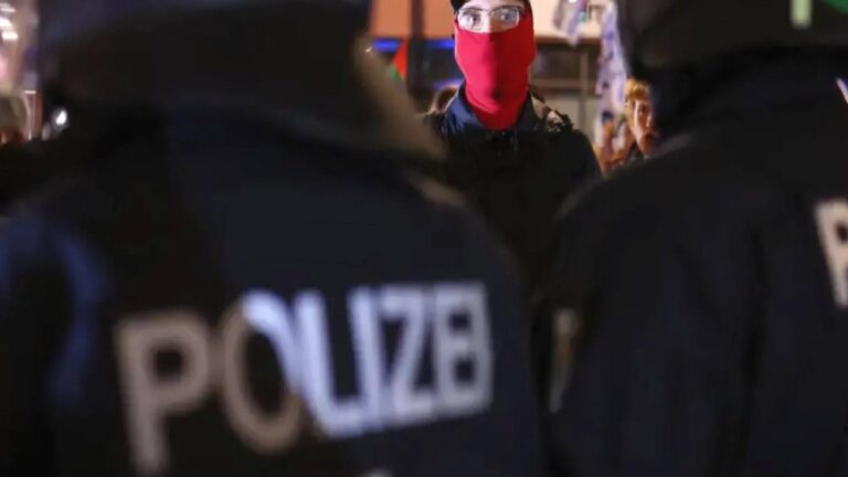 Almanya’da özgürlük “sınırlı” kategoriye geriledi