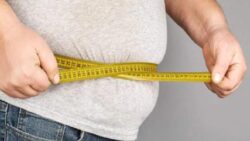 Araştırma: Uzun çalışma saatleri obezite riskini artırıyor