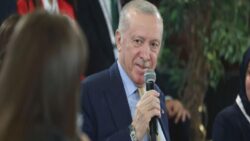 Erdoğan: Haftada 3 gün basketbol oynuyorum, bugün 68 sayı yaptım; futbola ara verdim