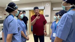 ‘Genç Tıp Akademisi’: Tıp fakültesi adayları canlı ameliyatlara katılıyor