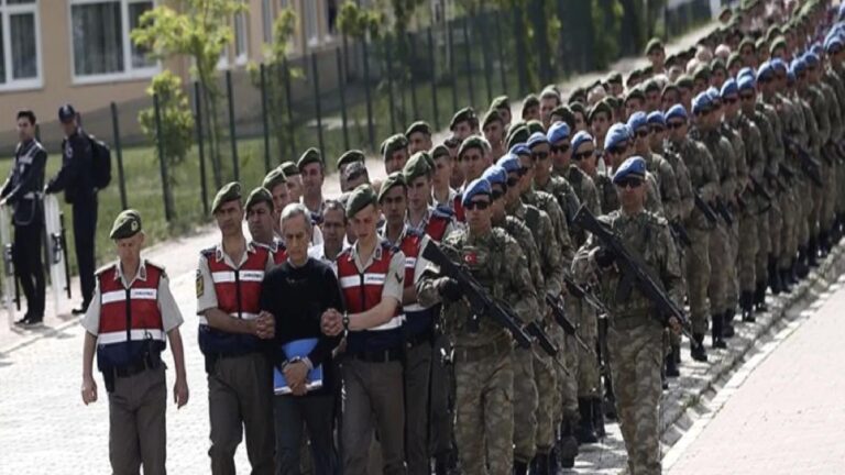 Genelkurmay Çatı Davası’nda “Darbeciyim” diyen Tuğgeneral Sönmezateş: 15 Temmuz istihbarat açığı ve Saray’ın planı öğrenmesi nedeniyle başarısız oldu