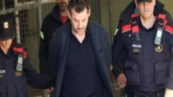 Mango’nun kurucusunu dağ yürüyüşündeki şüpheli ölümü: Oğlu savunmasında “Babamın dizi sakattı” dedi
