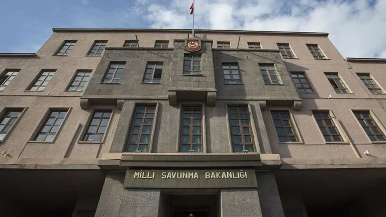 MSB kaynakları: Yunanistan’ın sorumluluk sahasındaki bir olaya pasif tutum sergilemesi uluslararası yükümlülüklerini göz ardı ettiğini gösteriyor