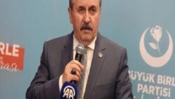 Mustafa Destici: Çocuklarımızı mümkün olduğu kadar genç yaşta evlendirmeliyiz