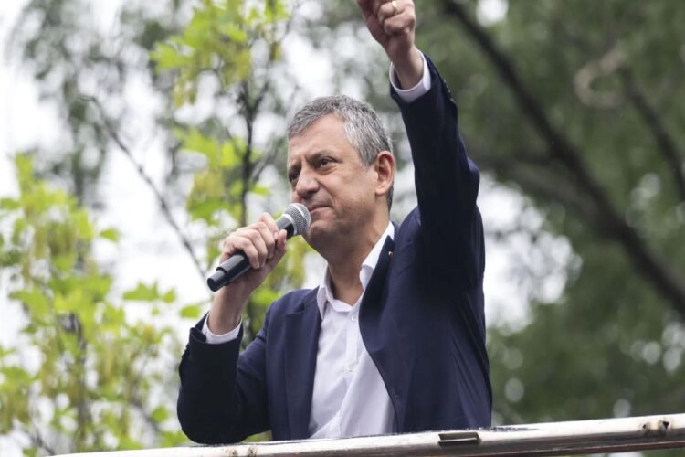 Özgür Özel: Salı günü geniş katılımlı bir grup toplantısı yapacağız; PM’yi biz de toplayabiliriz, 12 imza yeterli
