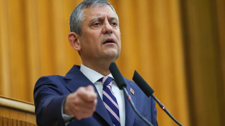 Özgür Özel’in acı günü: Necati Özel hayatını kaybetti