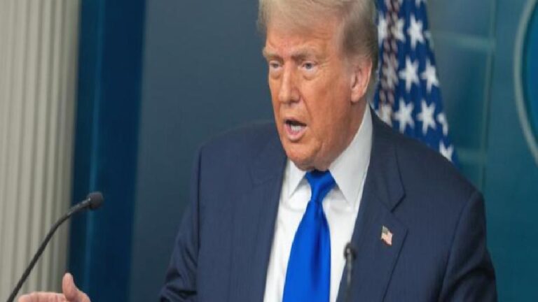 Trump’ın mali beyanı yılın başında milyonlarca dolarlık menkul kıymet işlemi yapıldığını gösterdi