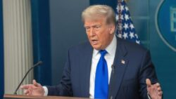 Trump’tan Hürmüz’de mahsur tarafsız gemilere yardım sözü