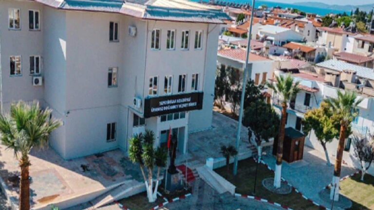 Belediye başkanının eşi de gözaltına alındı