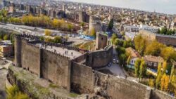 Diyarbakır Sur’da ortak yaşamı koruma çalışması: Kamusal alanlar yayalara açılacak