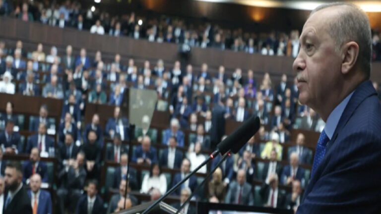 Halk TV yazarı Mehmet Tezkan: AKP’liler, çalışmaktan değil, evde oturmaktan yorgun!
