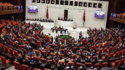 Mahmut Tanal’dan AKP’li Akbaşoğlu’na: Sınava girmeden nasıl memur olduğunu açıklar mısın? KPSS sınavına giren insanların hakkını çalmıştır