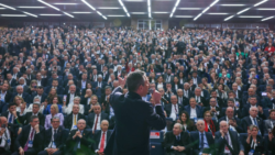 Özgür Özel delegelere çağrı yapmıştı; olağanüstü kurultay için yeterli imza toplandı!