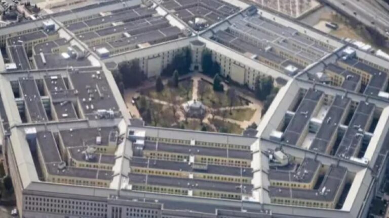 Pentagon’da kimyasal alarm: Çok sayıda kat tahliye edildi, binaya tehlikeli madde ekipleri sevk edildi
