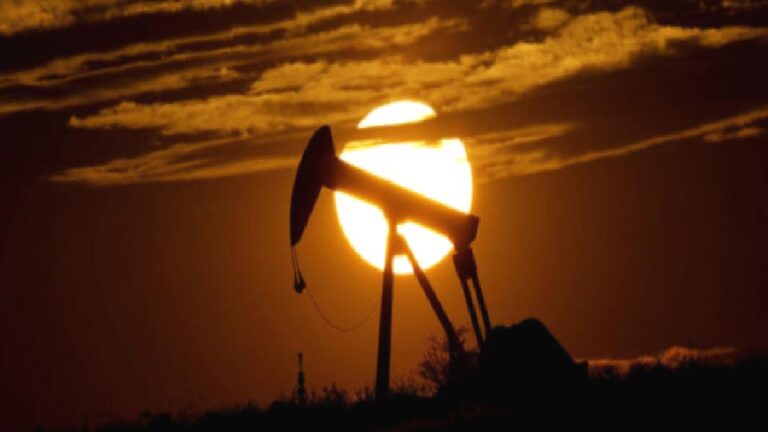 Petrol ABD-İran görüşmelerindeki ilerleme sinyalleriyle geriledi