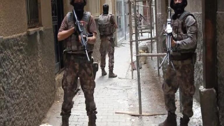 Polisi kameraya alıp mahalleyi “kale” ilan etmişler: 41 sanık için 150 yıl hapis istemi!
