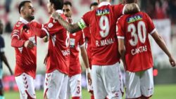 Sivasspor’a şok! Aynı gün 9 futbolcunun sözleşmesi….