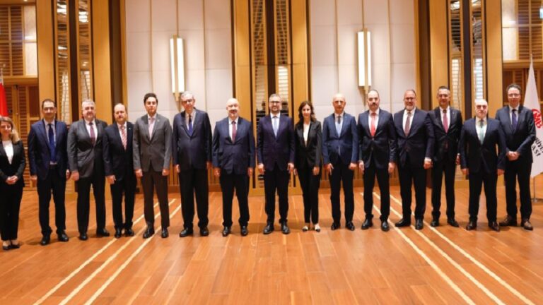 TCMB Başkanı Karahan, katılım bankalarıyla bir araya geldi