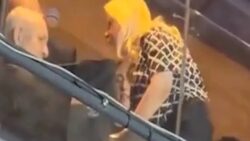 Netanyahu ve eşi binlerce kişinin önünde tartıştı, Sara Netanyahu’nun öfkelendiği anlar kaydedildi