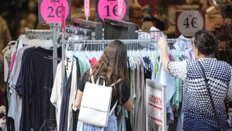 Almanya’da enflasyon beklentilerin altında arttı
