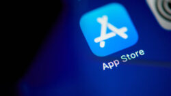 Apple, AB’de uygulama başına alınan teknoloji ücretini kaldırıyor