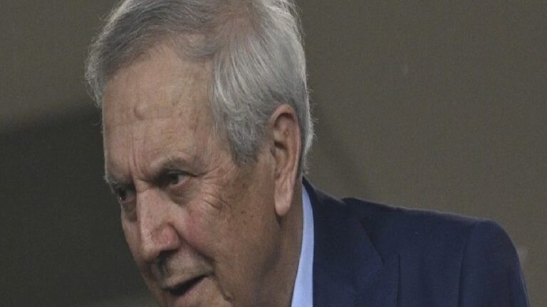 Aziz Yıldırım’dan Fenerbahçeli futbolculara ziyaret