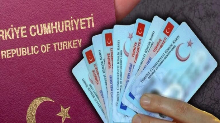Biyometrik verileri sistemde olmayan vatandaşların bilgileriyle yabancılara kimlik ve pasaport çıkartmışlardı; savcı mütalaasını açıkladı