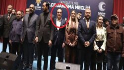 CHP’nin yeni ilçe başkanı Savaş Aras’tan “AKP rozeti” açıklaması: Nezaketen taktım