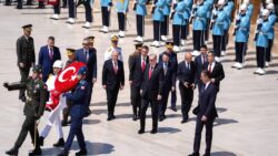 Cumhurbaşkanı Erdoğan ve Yüksek Askeri Şura üyeleri, YAŞ toplantısı öncesi Anıtkabir’i ziyaret etti