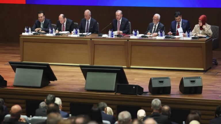Erdoğan’dan AKP teşkilatına çerçeve yasa talimatı: Genel af yok, kişiye özel statü yok; bunu anlatın